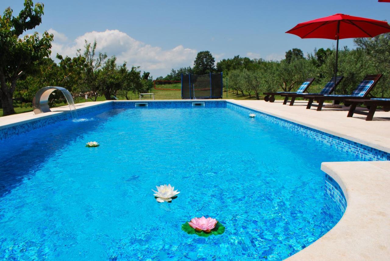 Villa Dorina Barban Екстер'єр фото