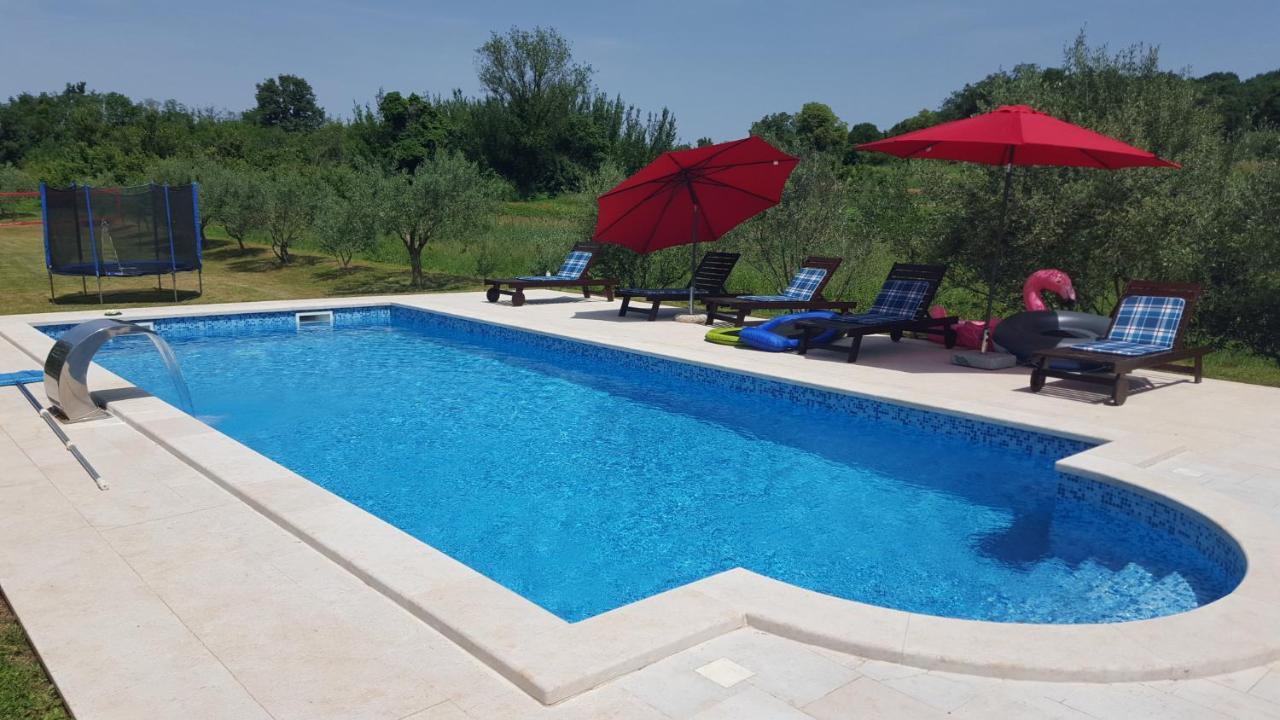 Villa Dorina Barban Екстер'єр фото