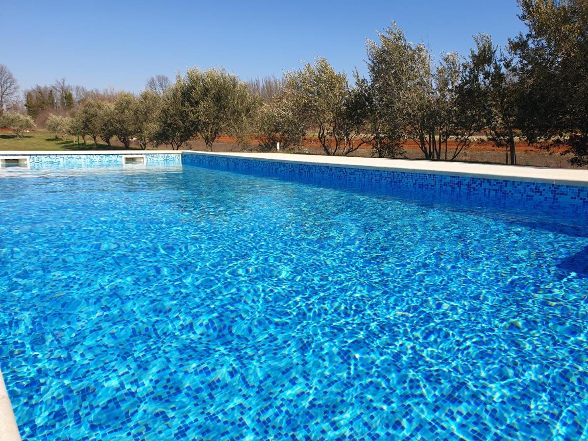 Villa Dorina Barban Екстер'єр фото
