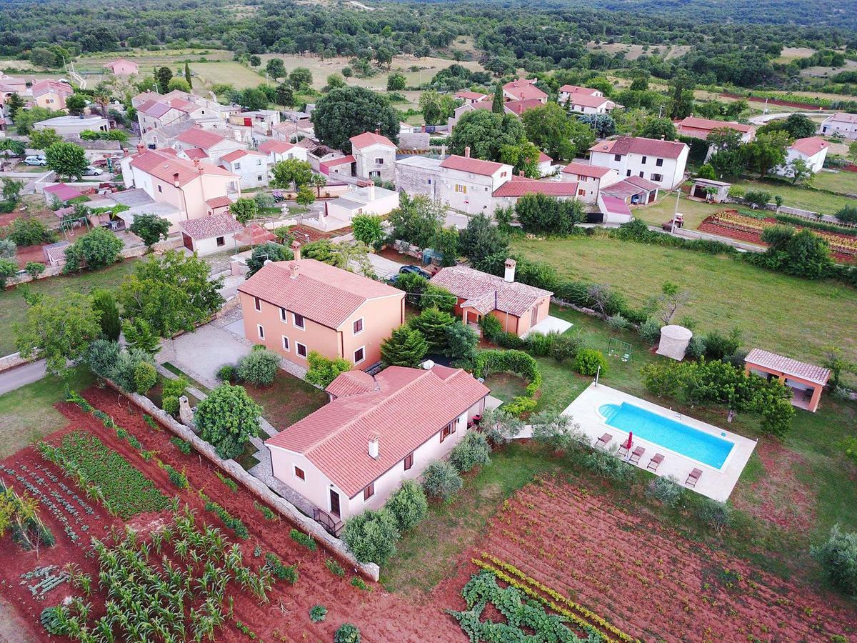 Villa Dorina Barban Екстер'єр фото
