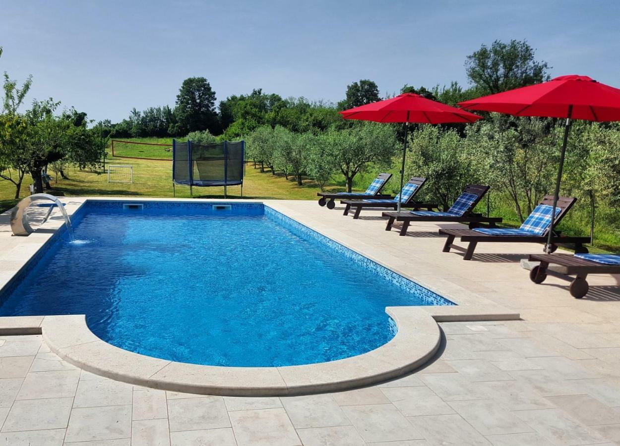 Villa Dorina Barban Екстер'єр фото